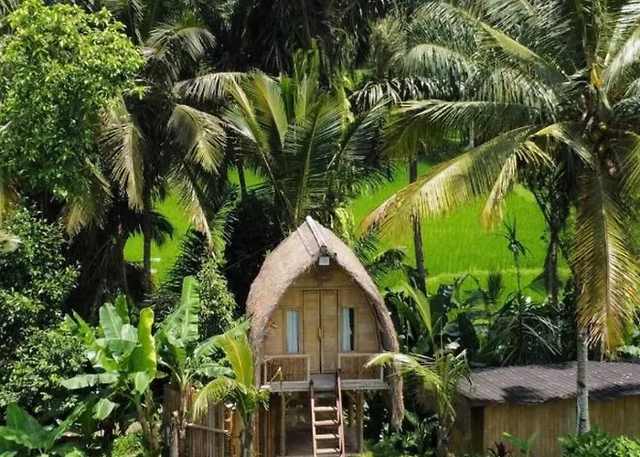 Tree Bamboo House Tampaksiring