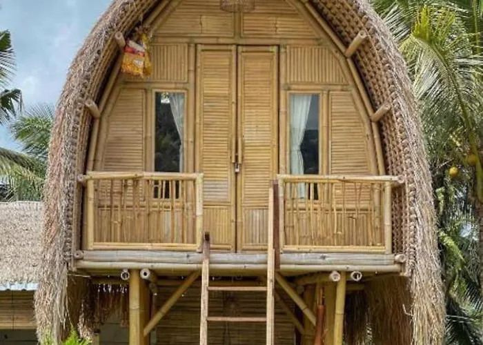 Tree Bamboo House Tampaksiring